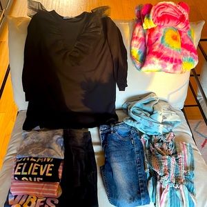 Fall Ready! Pack of girls clothes (size 7-9)